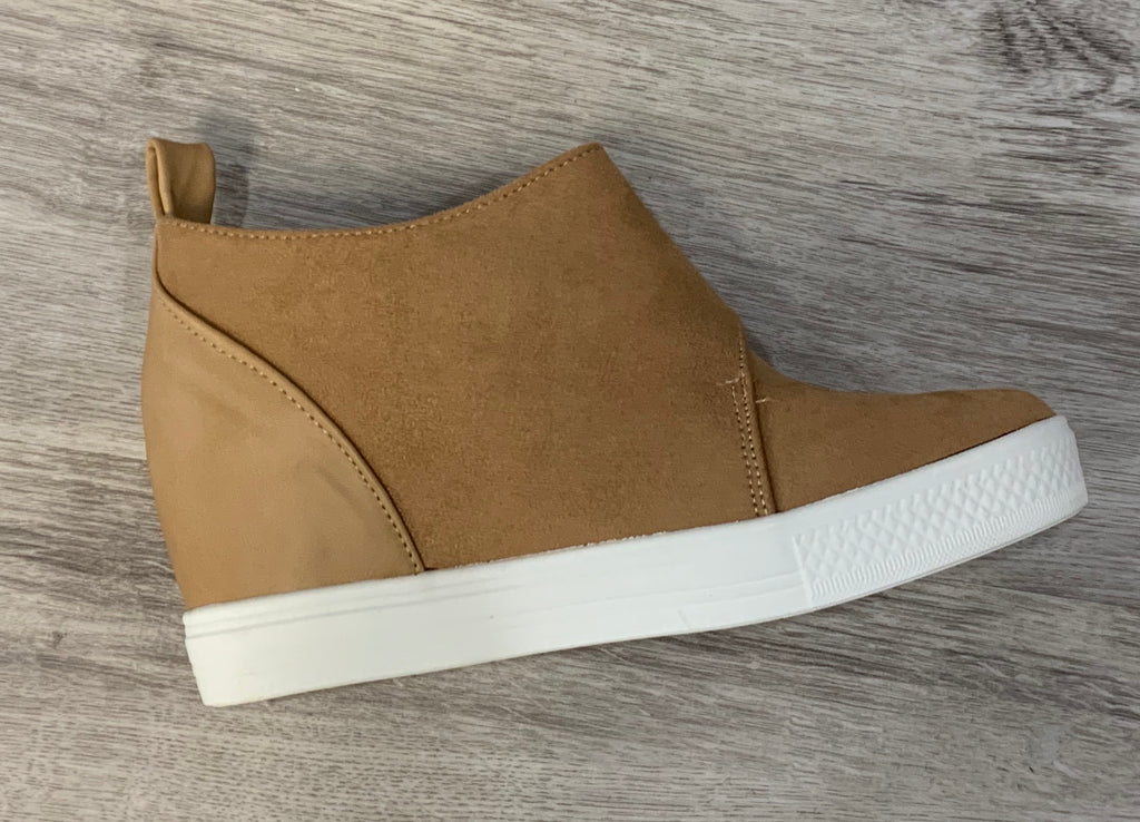 Penelope Camel Sneaker